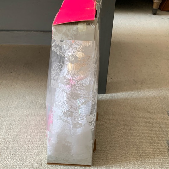 Mattel Wedding Fantasy Barbie Doll NIB 1989 Vintage - Picture 4 of 7